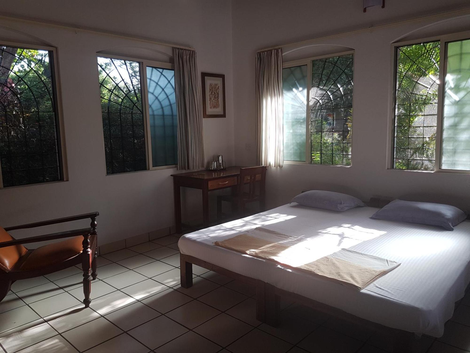 Gaia'S Garden Guest House Ауровиль Номер фото
